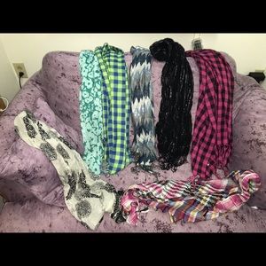 Lot of 7 scarves